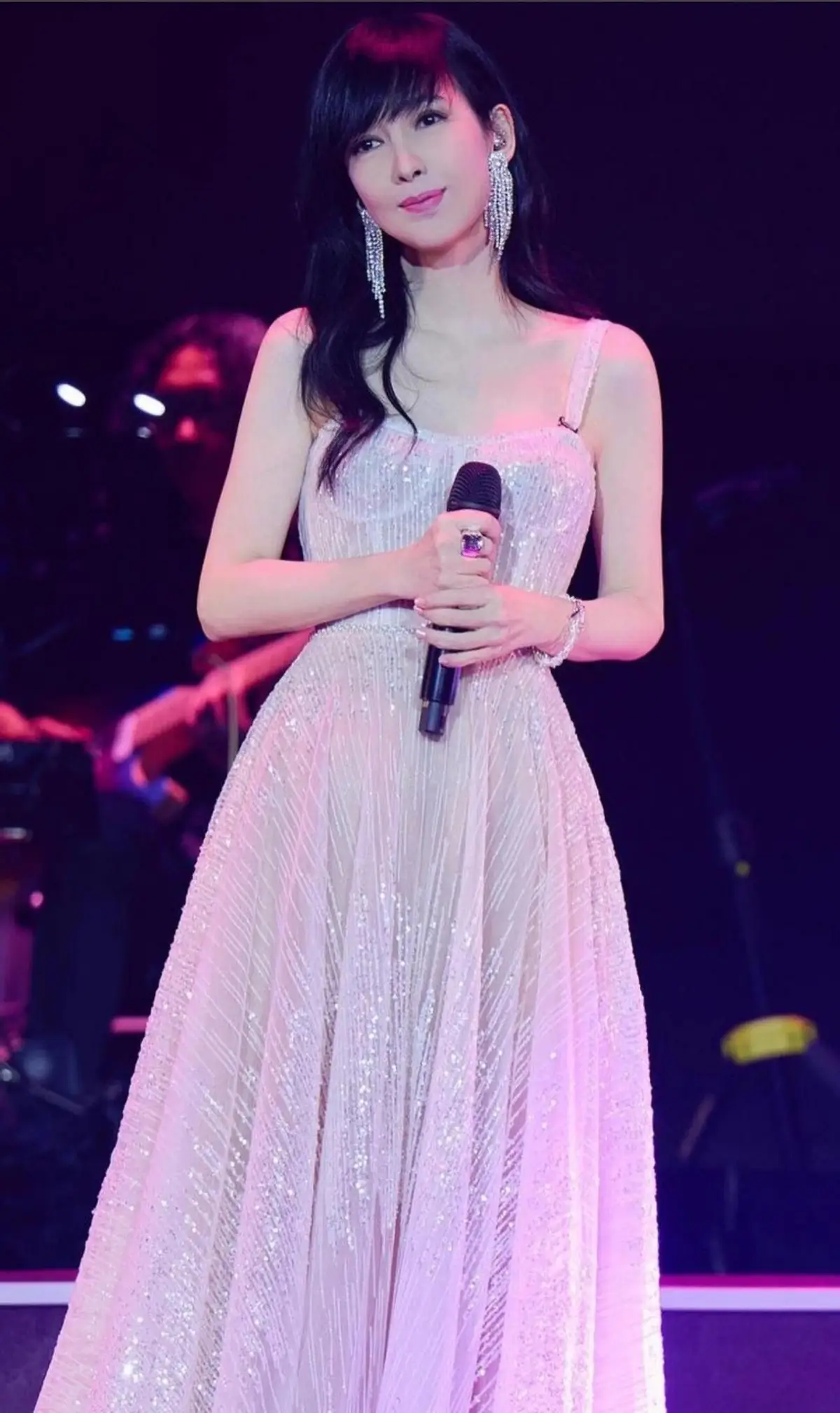 内娱第一美人 林青霞 王祖贤 李嘉欣 关之琳 张曼玉 周慧敏 陈红 刘亦菲_与林青霞齐名的女明星