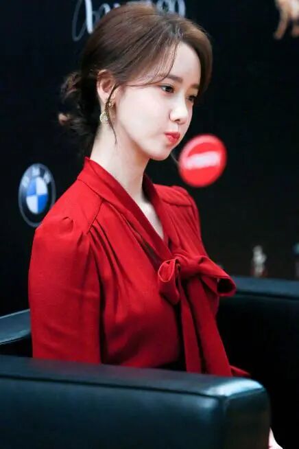 林允儿护肤步骤分享_女明星中性皮肤_林允儿素颜皮肤管理