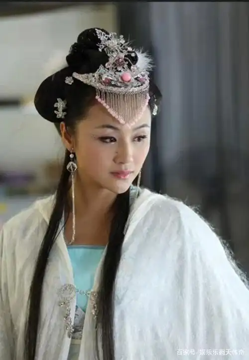 国内雀斑多的女明星_泪痣美女明星推荐_女明星脸上痣的美人